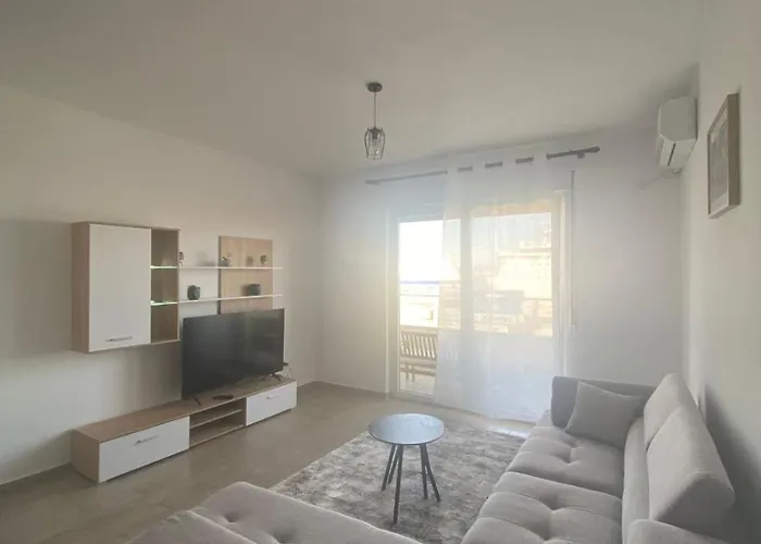 Port View In Apartment *